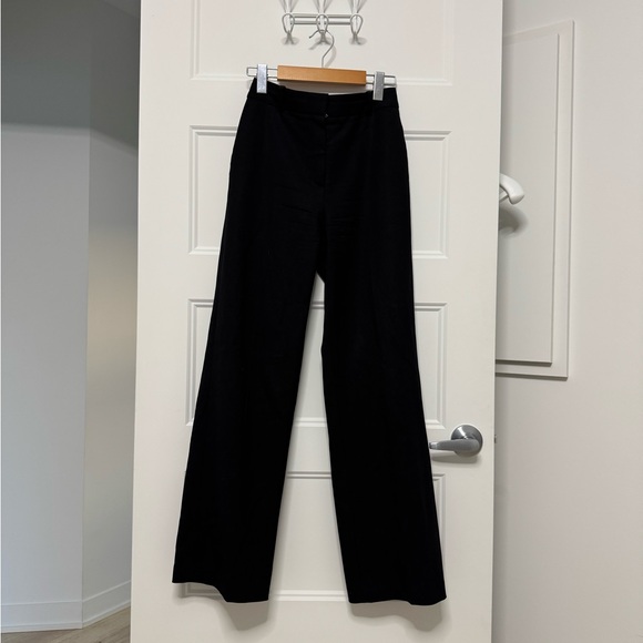 Aritzia - Babaton Agency Trousers - Picture 1 of 3